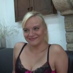 lana vient se frotter a deux bites pour plus de sensations 150x150 - Cette jeune femme baise sans tabous devant la caméra