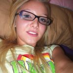 jolie meuf cherche son premier plan cul 150x150 - Une femme nue célibataire dans un plan cul